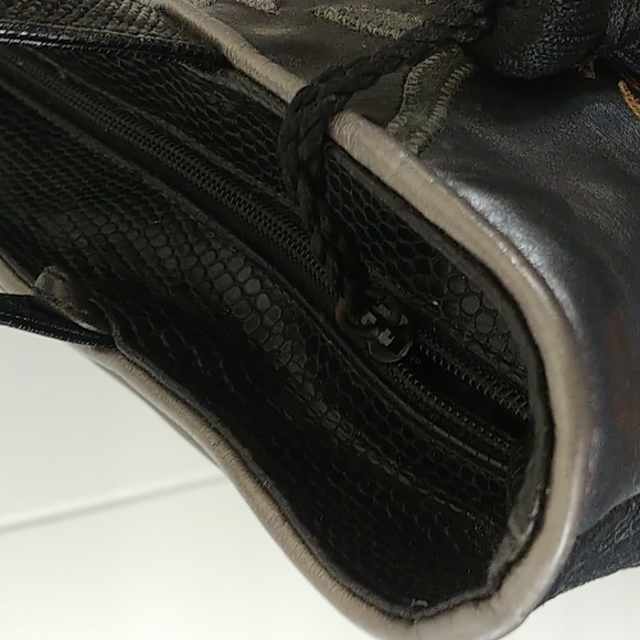 Sharif Black Hand Bag - Picture 7 of 16